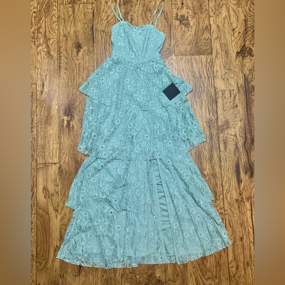 Lulus Sage Green Lace Boho Style Maxi Dress With Slit Size XS NWT